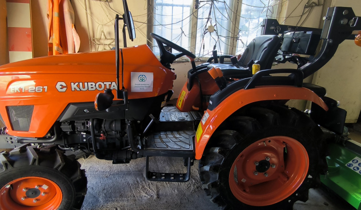 Projekty / Obec Veľké Trakany - Nákup malotraktora s príslušenstvom - foto
